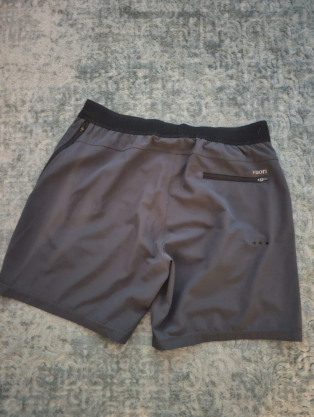 Vuori performance shorts